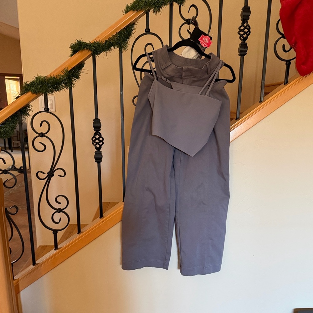 Alo set High-Waist Risk Taker Trouser& Alosoft All Night Tank - Fog - Picture 6 of 12